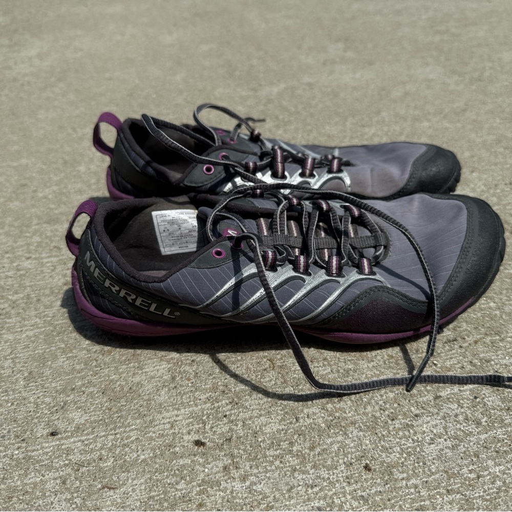 Merrell women’s Gray and Purple Athletic Shoes